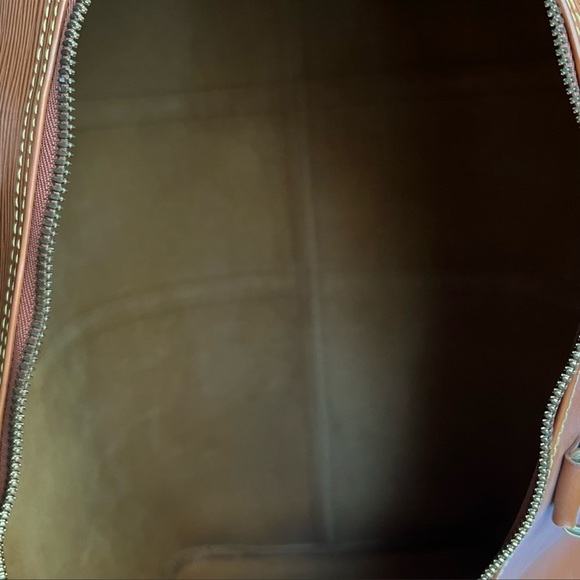 Louis Vuitton Leather Travel Bag - Picture 8 of 13